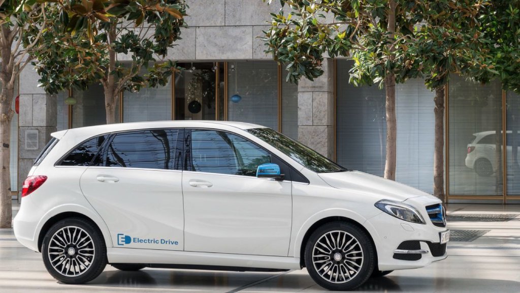 Mercedes-Benz B 250e 