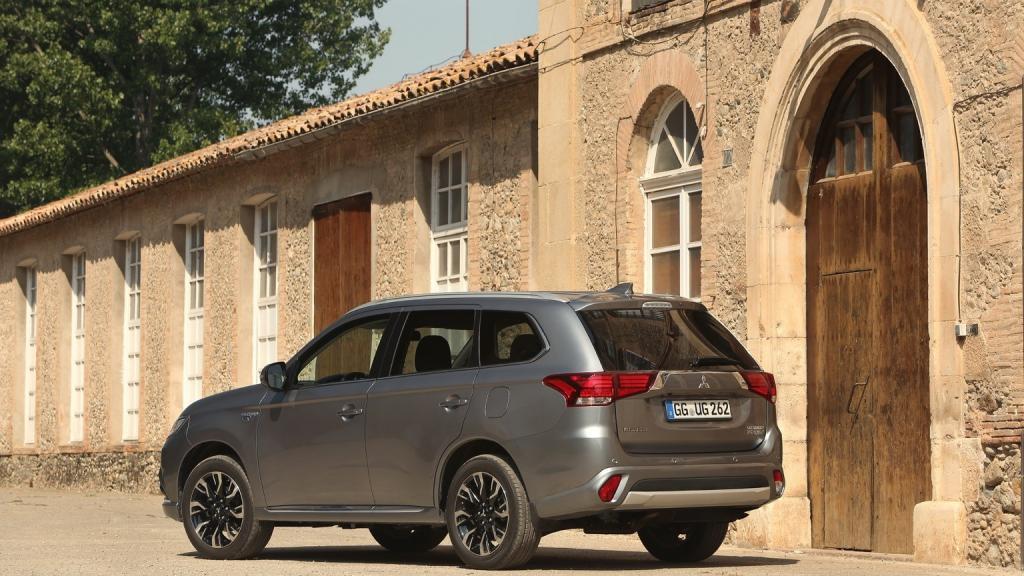 Mitsubishi Outlander PHEV 