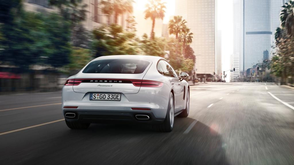 Porsche Panamera 4 E-Hybrid