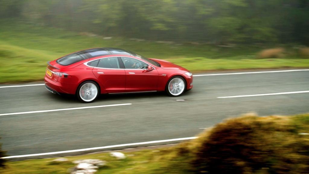 Tesla Model S P85D