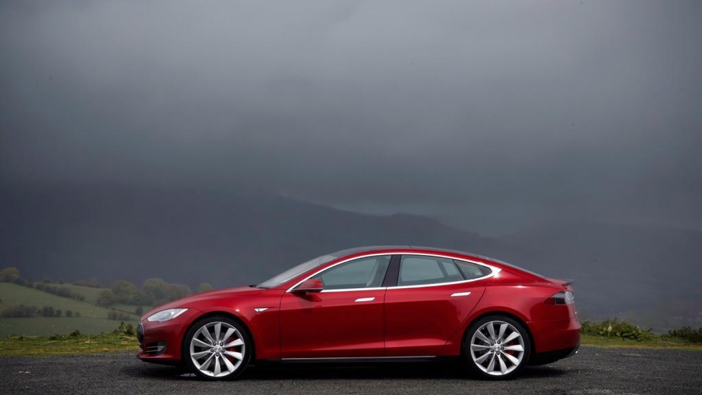 Tesla Model S P90D