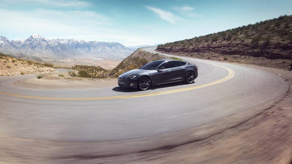 Tesla Model S Long Range