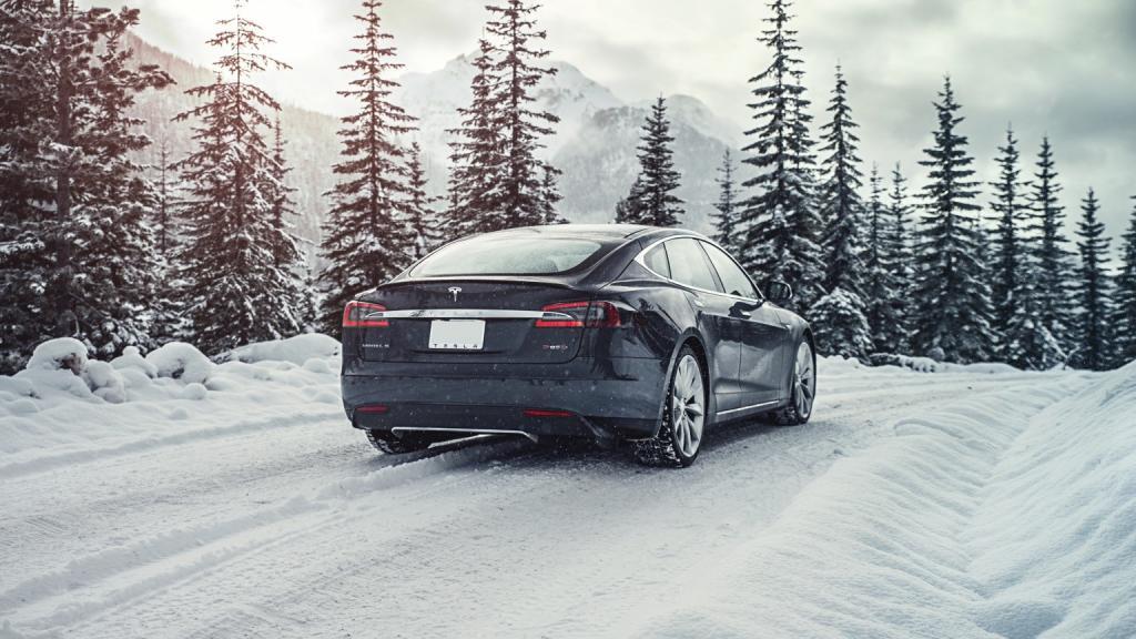 Tesla Model S 70D