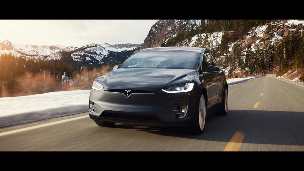 Tesla Model X 90D