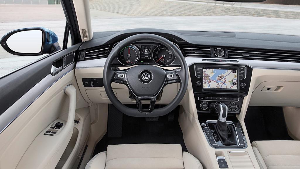 Volkswagen Passat Variant GTE