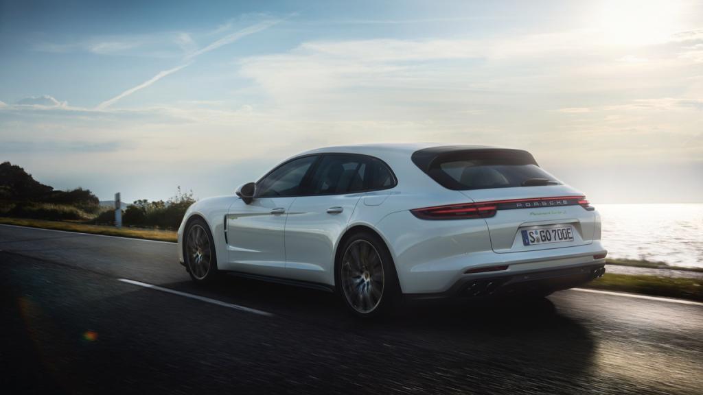 Porsche Panamera Sport Turismo Turbo S E-Hybrid