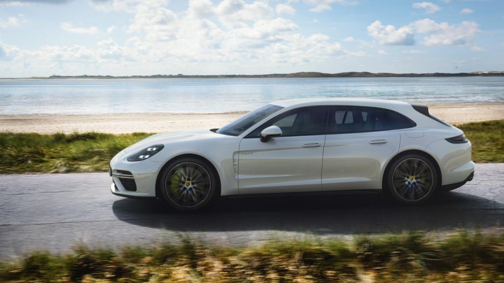 Porsche Panamera Sport Turismo Turbo S E-Hybrid