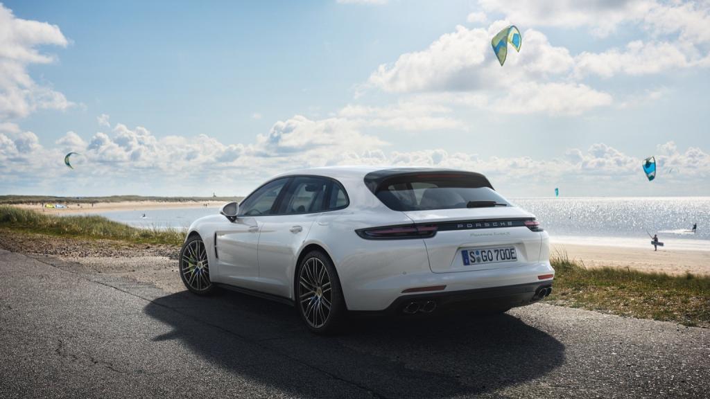 Porsche Panamera Sport Turismo Turbo S E-Hybrid