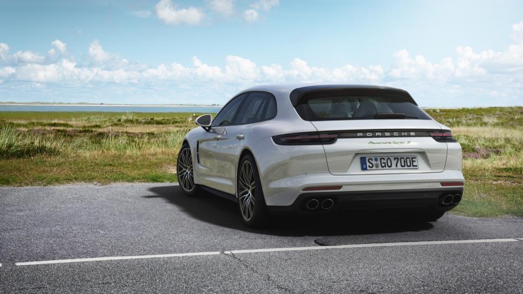 Porsche Panamera Sport Turismo Turbo S E-Hybrid