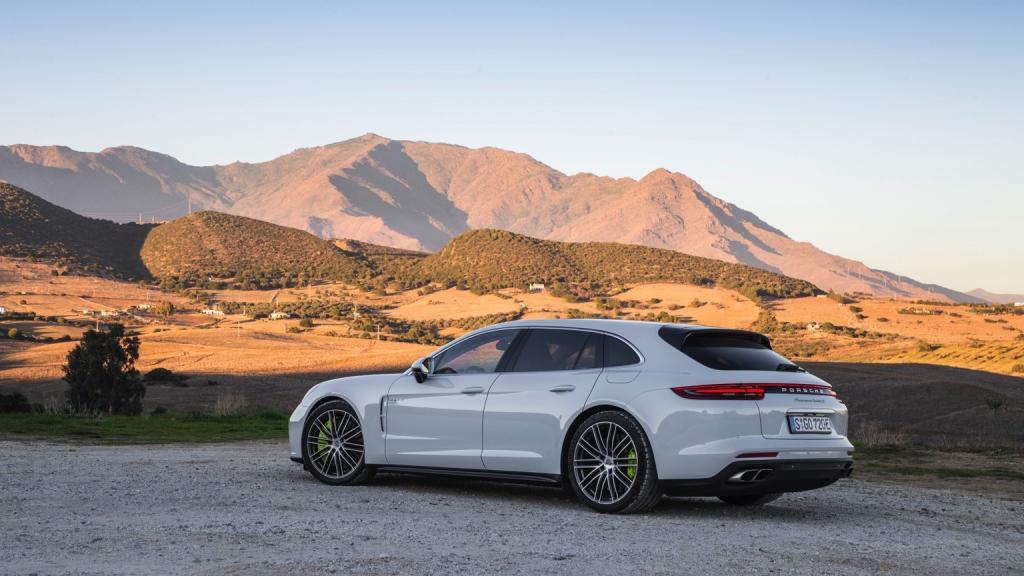 Porsche Panamera Sport Turismo Turbo S E-Hybrid