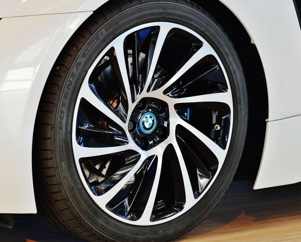 BMW i8 Band en Velg