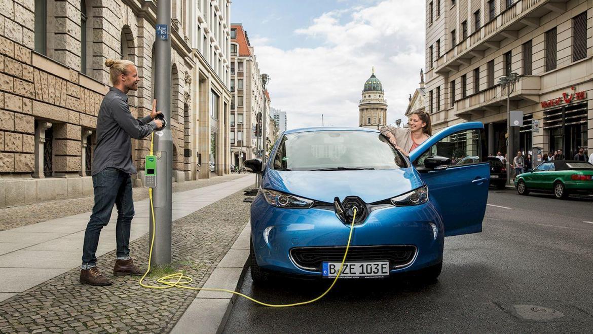 Ubitricity bouwt straatlantaarns om tot oplaadpunt