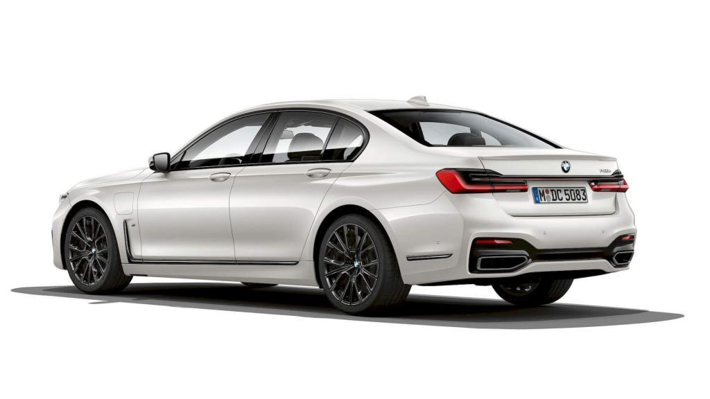 BMW 745e plug-in hybride