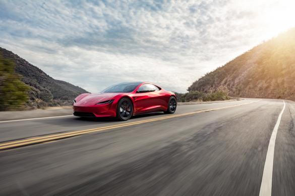 Tesla Roadster Voorkant Berg