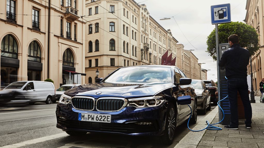 BMW 530e 