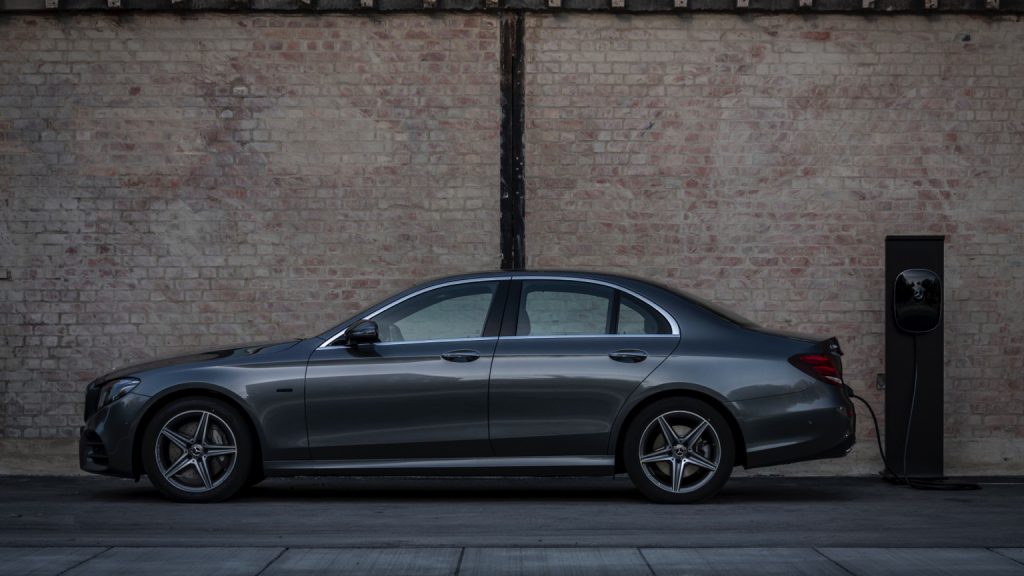 Mercedes E 300 e Limousine