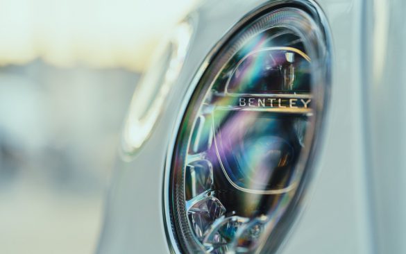 Bentley Bentayga Hybrid - lamp