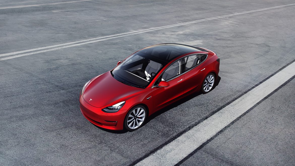 Tesla wil zelf batterijen produceren Tesla wil zelf batterijen produceren