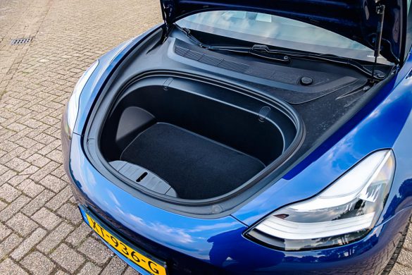 Tesla Model 3 Long Range Dual Motor bagage