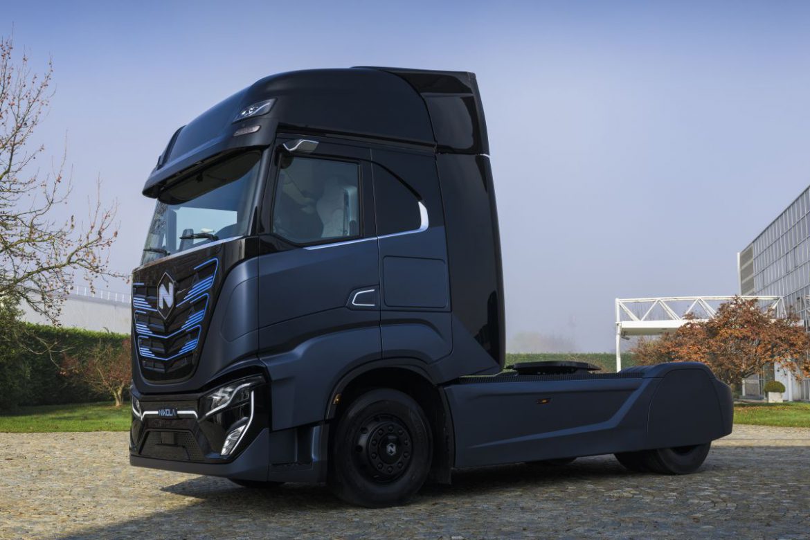 De Nikola Tre is een volledig elektrische vrachtwagen, speciaal voor de Europese markt.