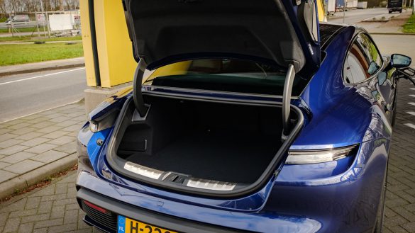 Porsche Taycan Turbo bagage voor