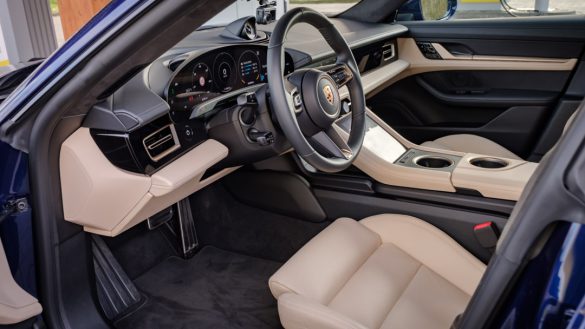 Porsche Taycan Turbo interieur