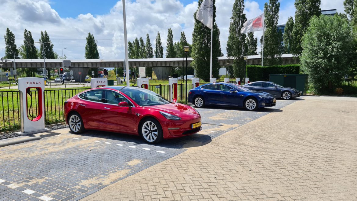 Rijswijk heeft de primeur om als eerste de Tesla V3 Supercharger aan te kunnen bieden.