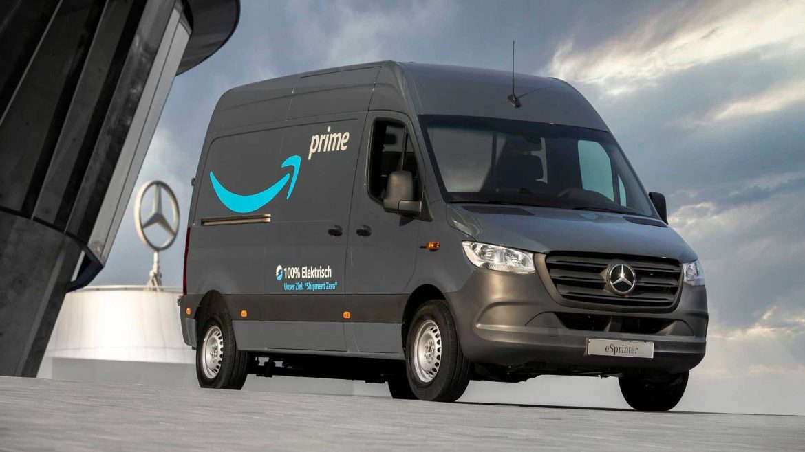 Amazon heeft 1800 elektrische bestelbussen besteld bij Mercedes-Benz.