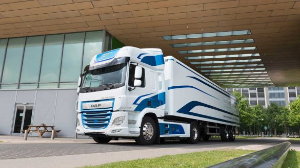 De actieradius van de DAF CF Electric is verdubbelt dankzij een grotere maar lichtere accu.