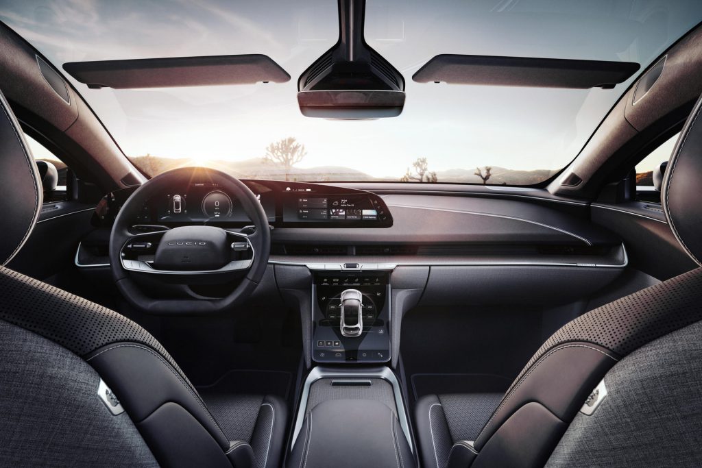 dashboard Lucid Air