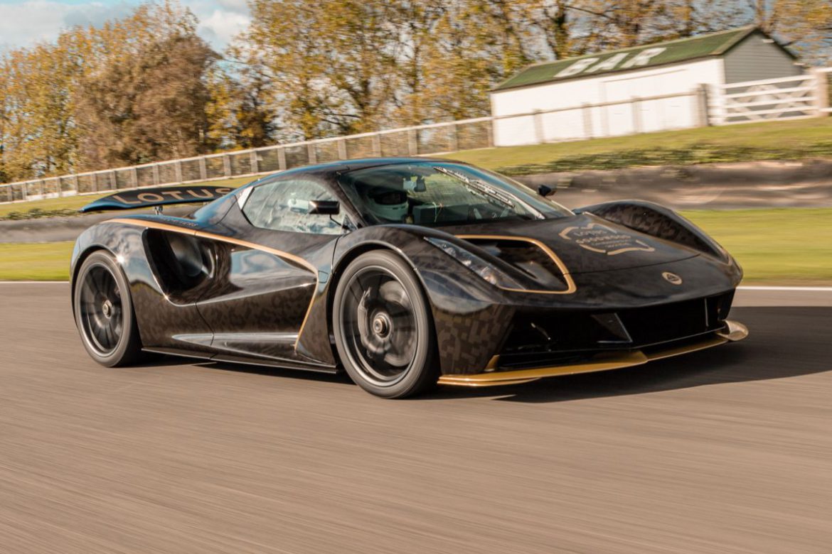 Lotus Evija heeft zich laten zien tijdens de Goodwood Speedweek. Tijdens de Goodwood Speedweek is de Lotus Evija ontdaan van zijn wraps.