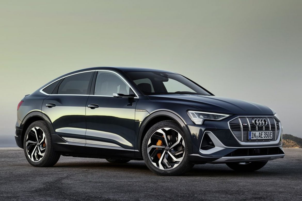 De Audi E-tron is binnenkort ook te bestellen met een 22 kW snellader.