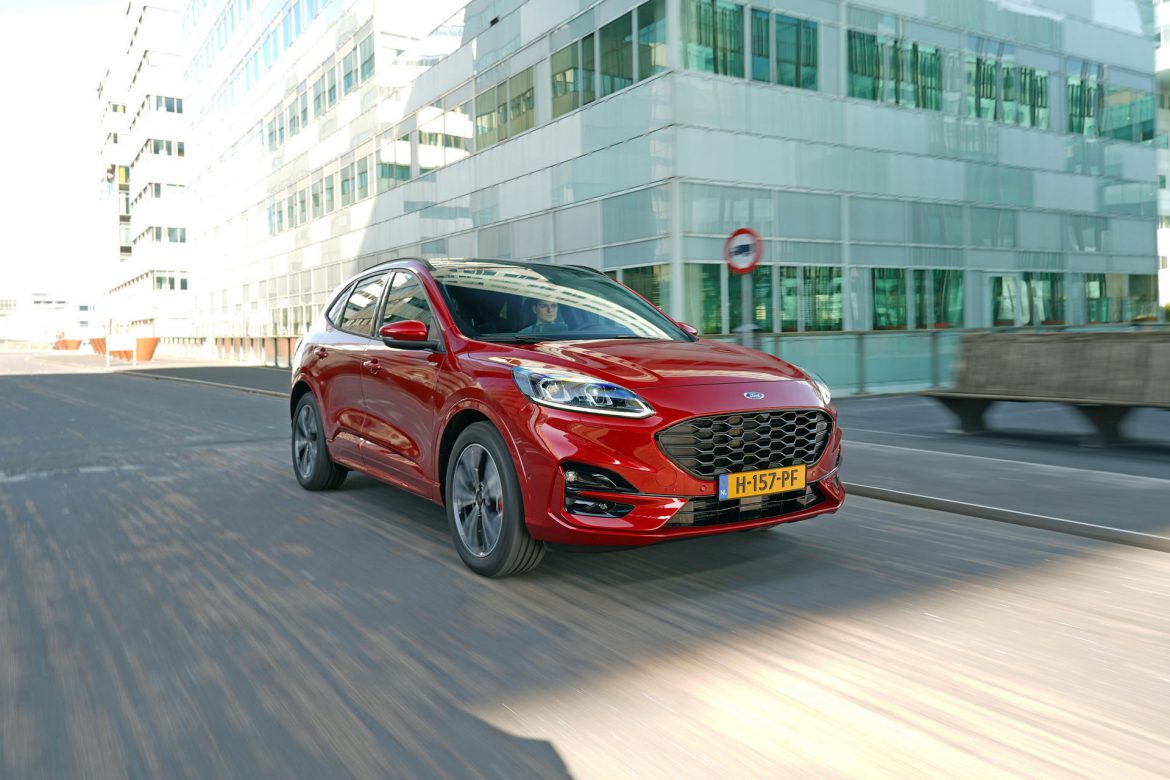 ford-kuga-plugin-hybrid-accus-vervangen Ford Kuga Plug-in Hybrid