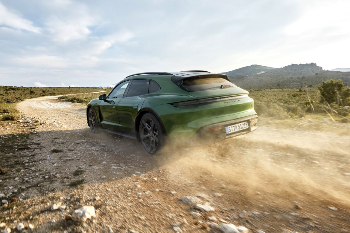 porsche-taycan-cross-turismo-intro Porsche Taycan Cross Turismo