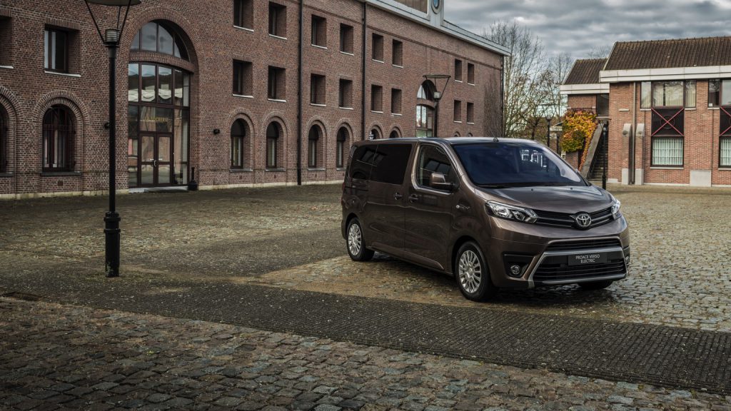 Toyota PROACE Shuttle M 75 kWh