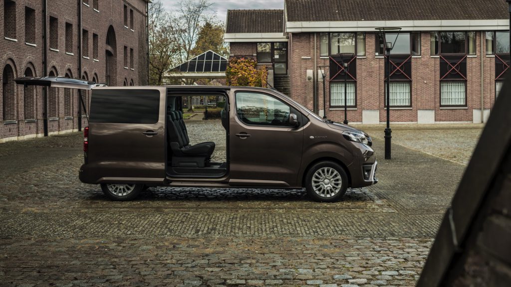Toyota PROACE Shuttle L 50 kWh