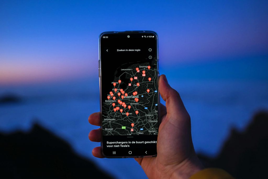 Tesla app 54 Superchargers Nederland opladen alle merken