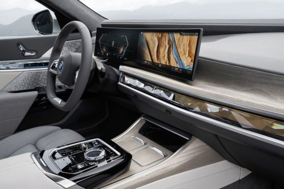 BMW i7 dashboard