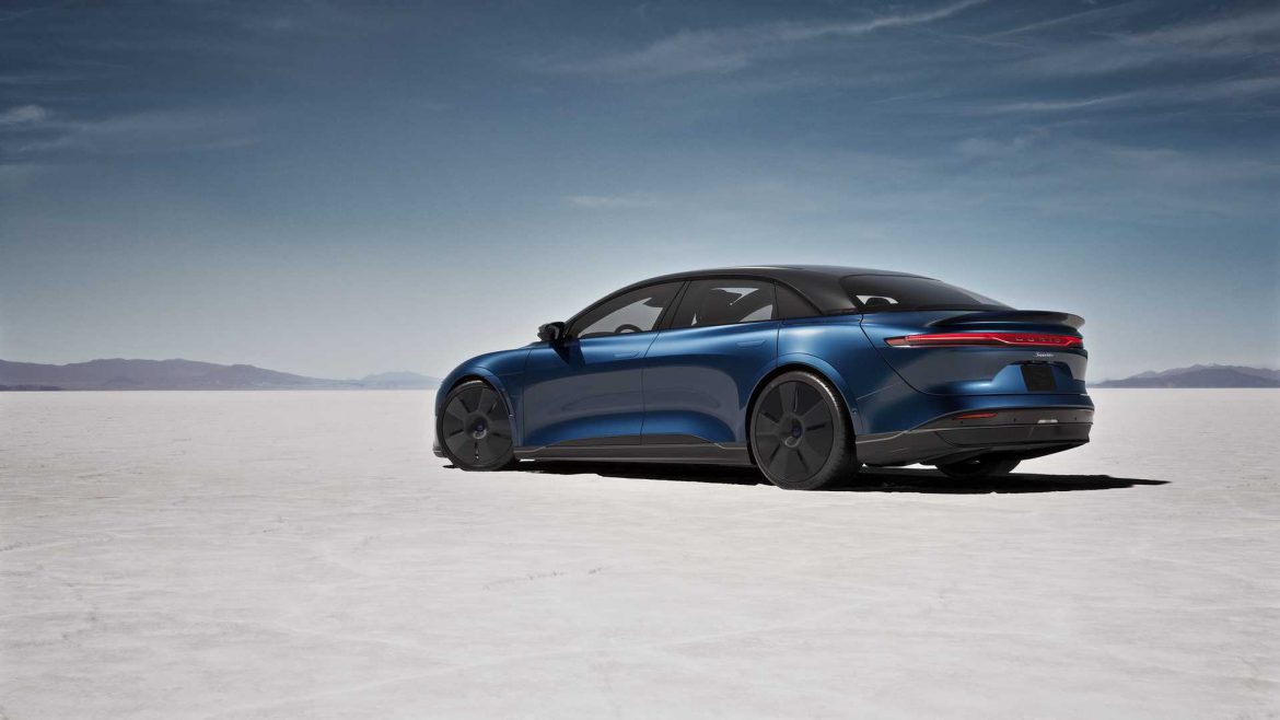 Lucid Air Sapphire is de snelste productie=sedan ter wereld. Lucid Air Sapphire is de snelste productie=sedan ter wereld.