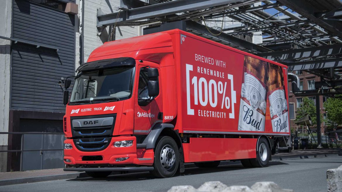 DAF start met de levering van de LF Electric.