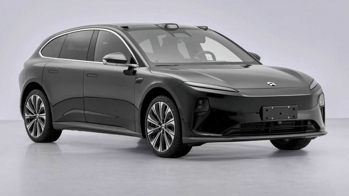 De eerste echte foto's van de Nio ET5 Touring zijn online gedeeld.