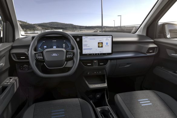 Ford E-Tourneo Courier