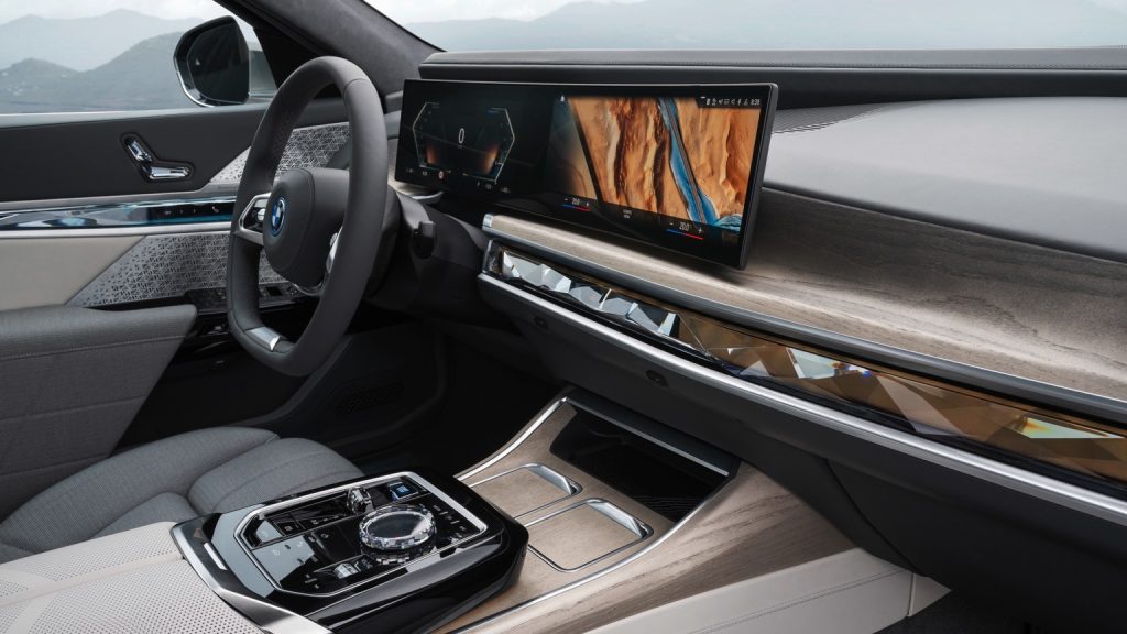 BMW i7 