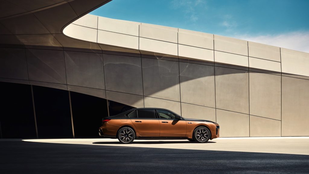 BMW i7 