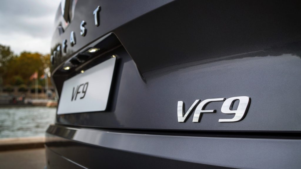 VinFast VF 9 