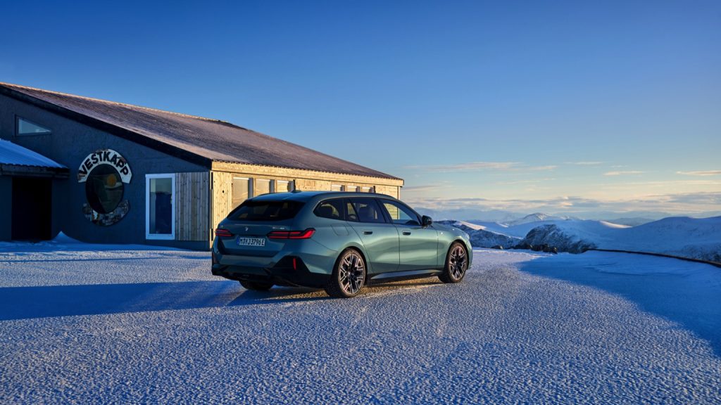 BMW i5 