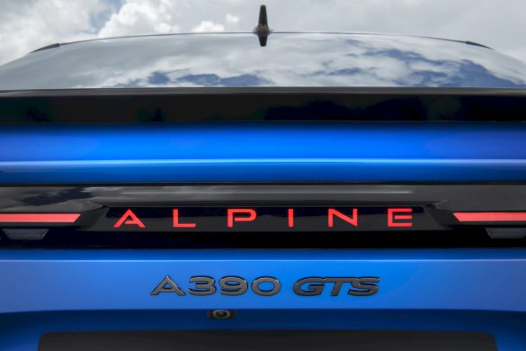Alpine A390