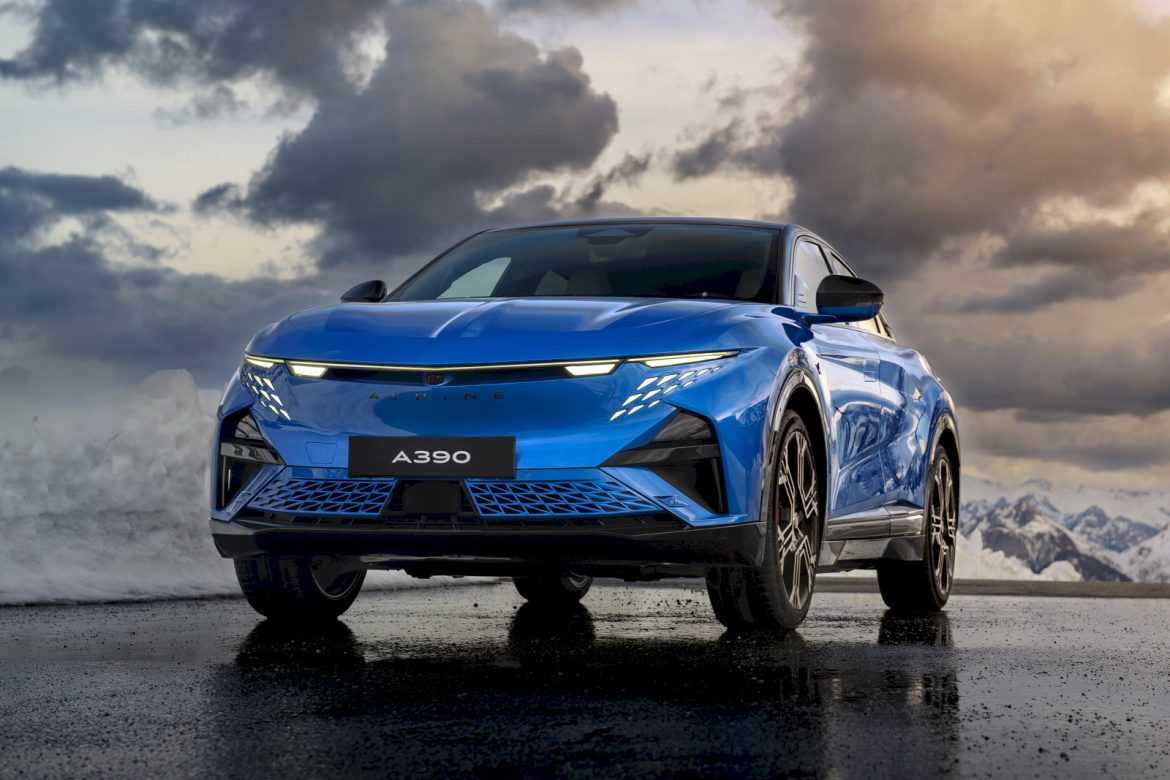 Alpine A390