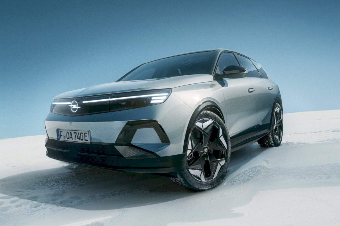 opel-grandland-electric-awd-intro Opel Grandland Electric AWD - met vierwielaandrijving en 325 pk
