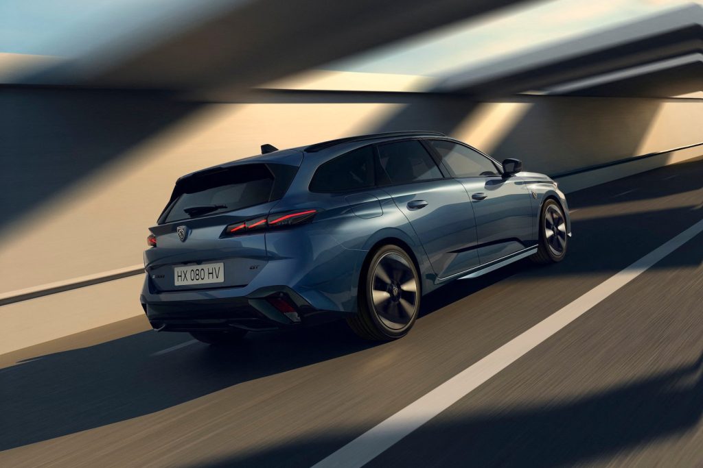 vernieuwde Peugeot e-308 SW